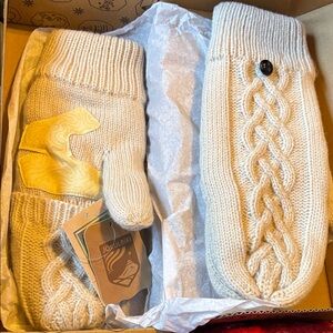 Cream Cable Knit Wool Mittens